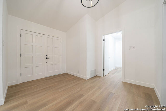 Image 2 of 42 For 6306 Lakewood