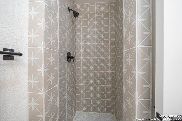 Image 31 of 42 For 6306 Lakewood