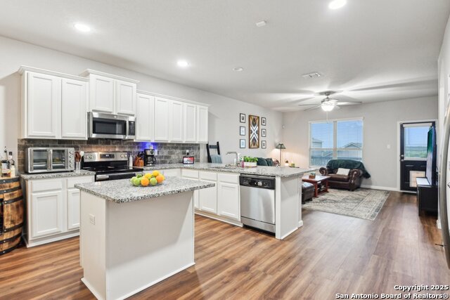 Image 10 of 28 For 10430 Barbeque Bay