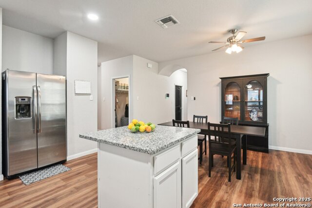 Image 11 of 28 For 10430 Barbeque Bay