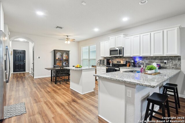 Image 12 of 28 For 10430 Barbeque Bay