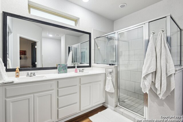 Image 22 of 28 For 10430 Barbeque Bay