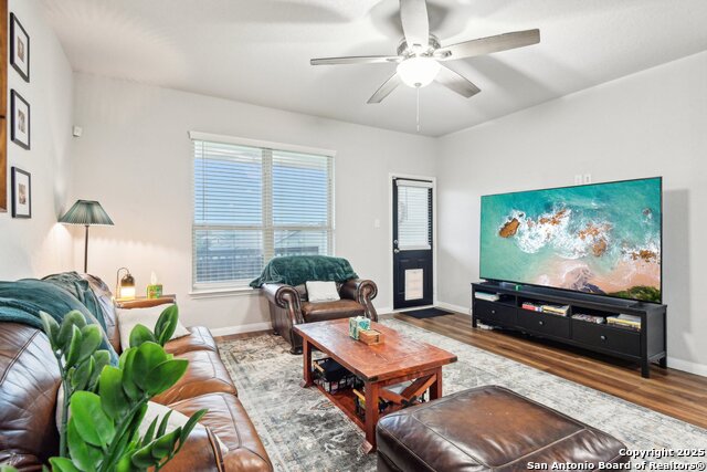 Image 3 of 28 For 10430 Barbeque Bay