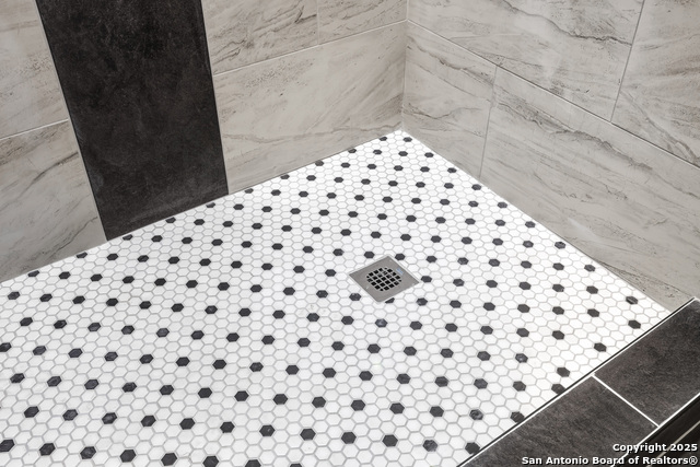 Image 22 of 37 For 310 Quivira  