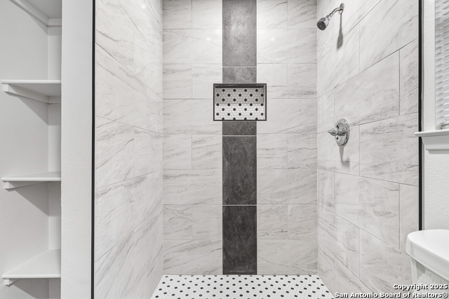 Image 23 of 37 For 310 Quivira  