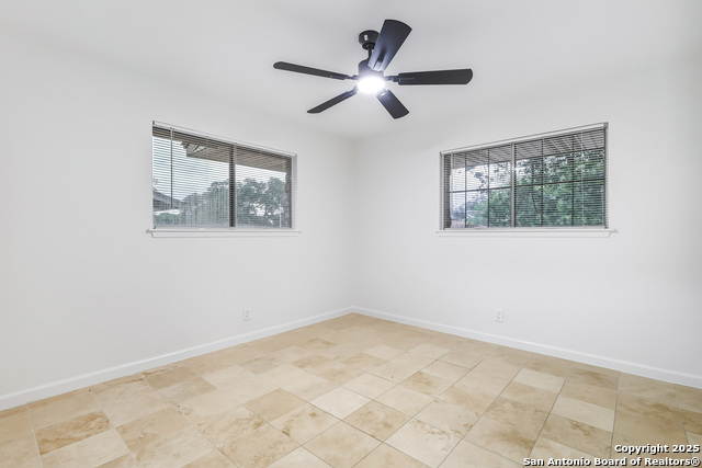 Image 25 of 37 For 310 Quivira  