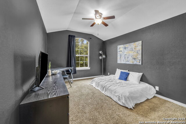 Image 11 of 25 For 945 Lauren