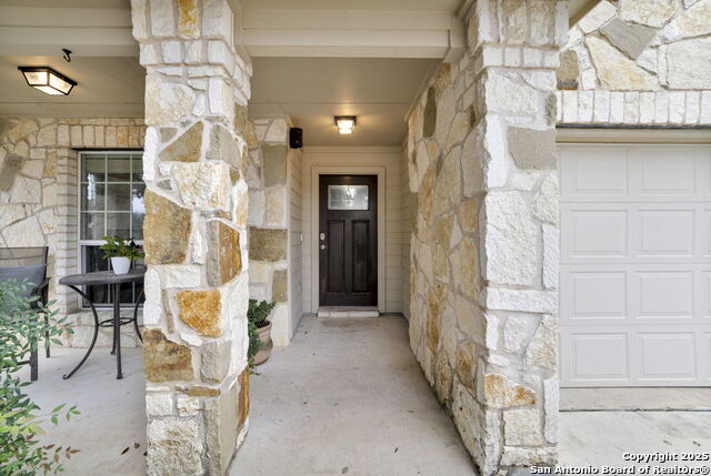 Image 5 of 25 For 945 Lauren