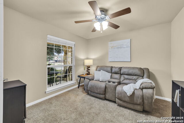 Image 7 of 25 For 945 Lauren