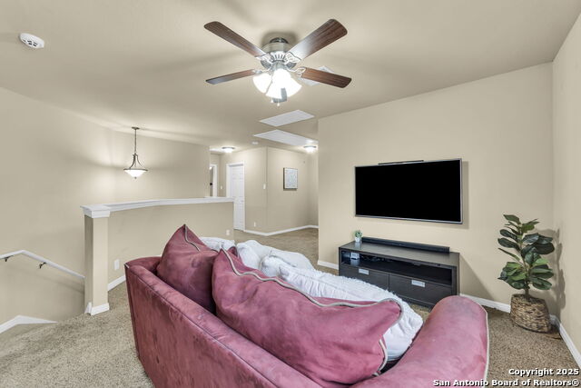 Image 8 of 25 For 945 Lauren