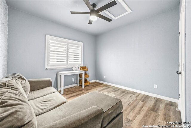 Image 32 of 39 For 22602 Carriage