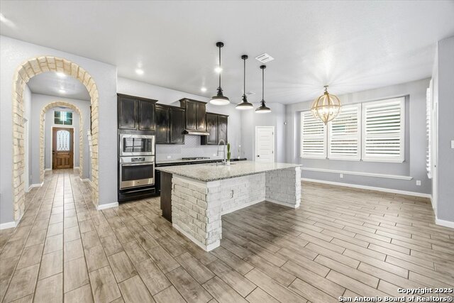 Image 7 of 39 For 22602 Carriage