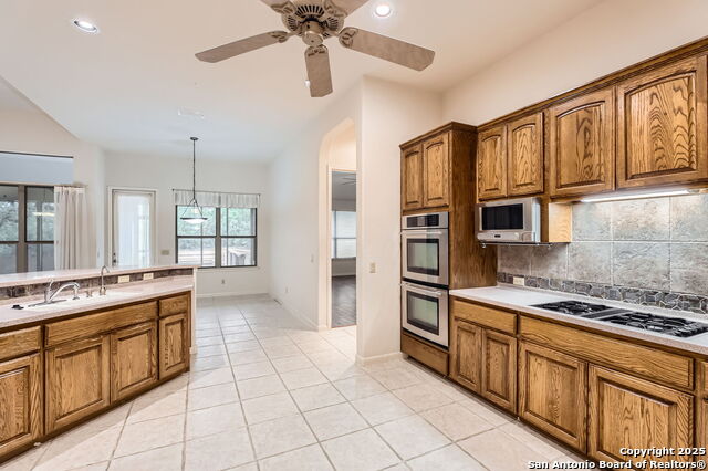 Image 2 of 29 For 18522 Emerald Forest