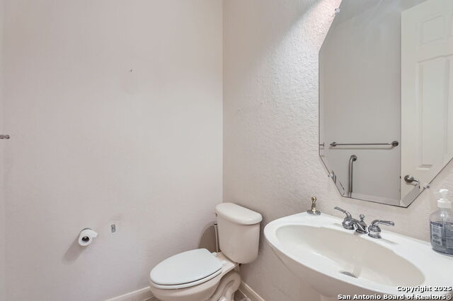 Image 25 of 29 For 18522 Emerald Forest