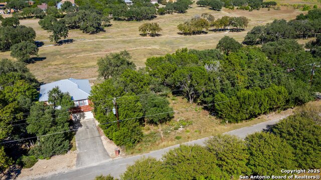 Listing photo id 3 for 251 Watts  