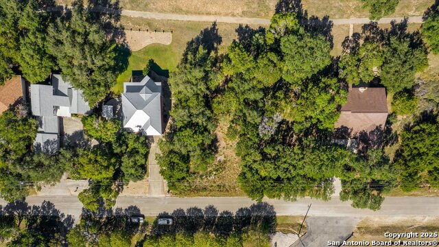 Listing photo id 6 for 251 Watts  