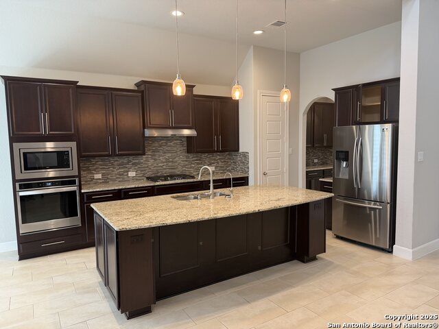 Image 12 of 32 For 22818 Denali