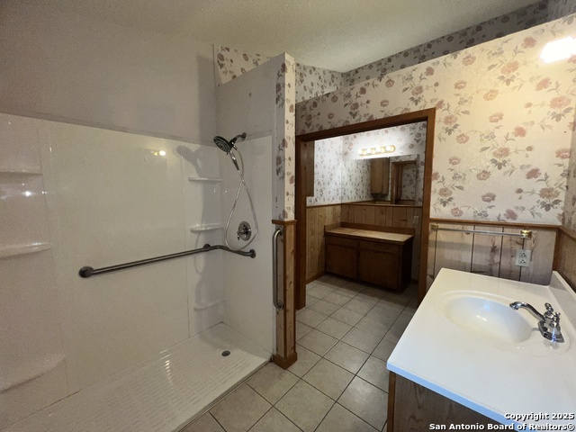 Image 14 of 20 For 333 Tamarack