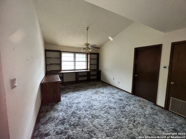 Image 17 of 20 For 333 Tamarack