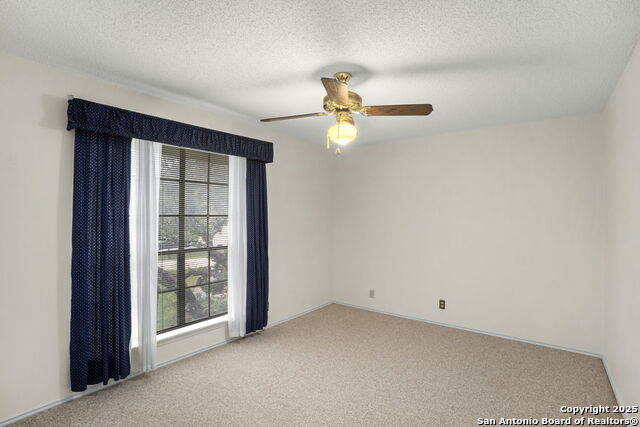 Image 33 of 42 For 2527 Cedar Glen