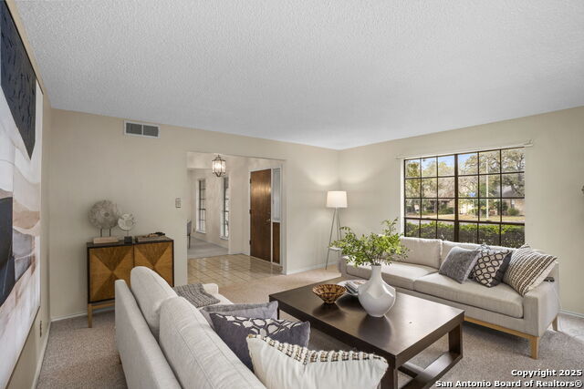 Image 4 of 42 For 2527 Cedar Glen