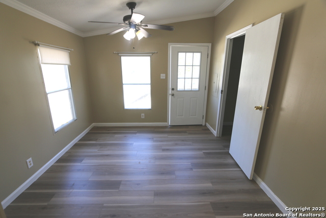 Image 11 of 28 For 221 Lost Trail