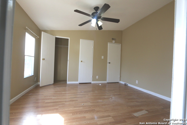 Image 13 of 28 For 221 Lost Trail