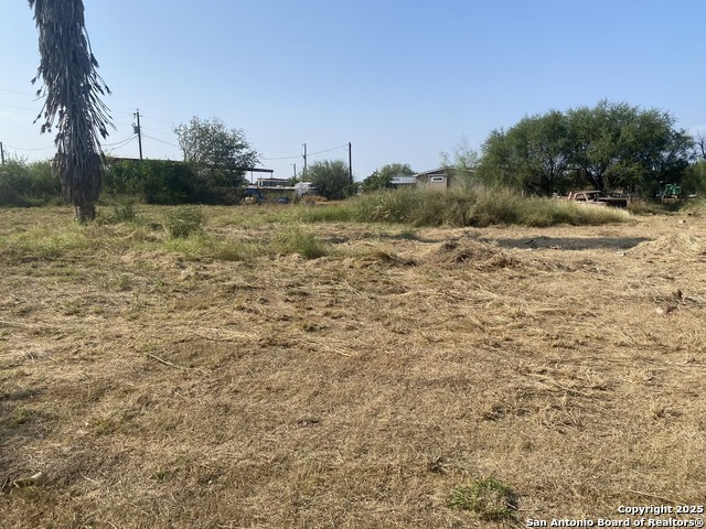 Image 3 of 7 For 15650 Interstate Highway 35