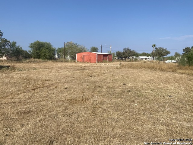 Image 4 of 7 For 15650 Interstate Highway 35