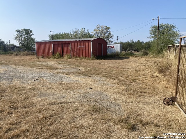 Image 7 of 7 For 15650 Interstate Highway 35