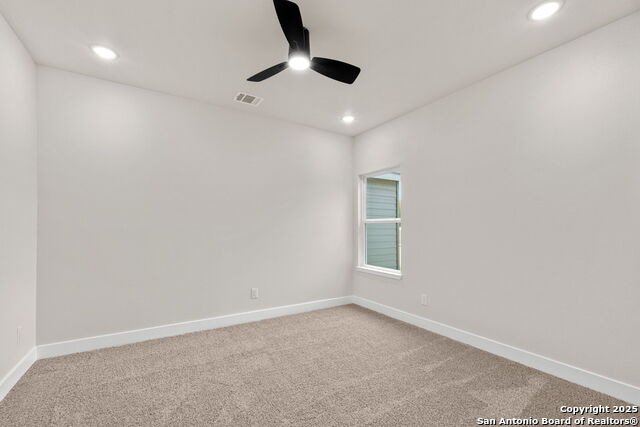 Listing photo id 10 for 114 Packard  