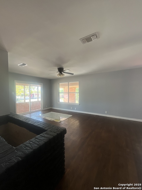 Image 11 of 24 For 531 Crestview