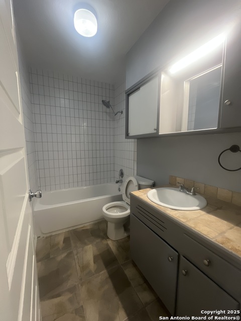 Image 13 of 24 For 531 Crestview