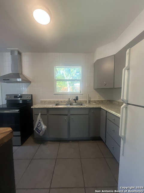 Image 6 of 24 For 531 Crestview