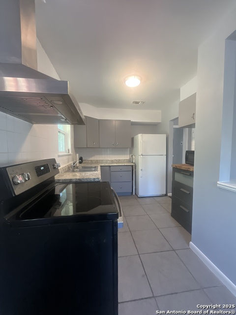 Image 7 of 24 For 531 Crestview