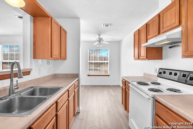 Image 11 of 23 For 612 Theissen E