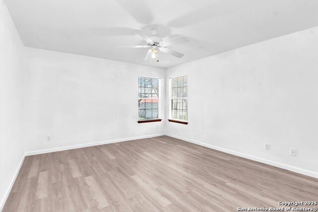 Image 17 of 23 For 612 Theissen E