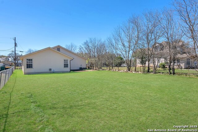 Image 22 of 23 For 612 Theissen E