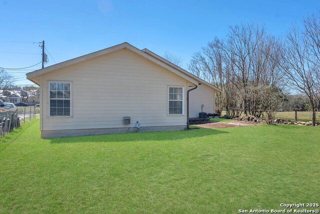 Image 23 of 23 For 612 Theissen E