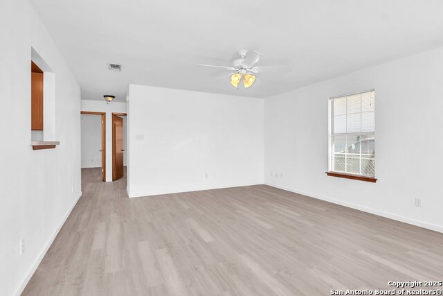 Image 5 of 23 For 612 Theissen E