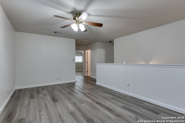 Image 16 of 33 For 15219 Spring Land