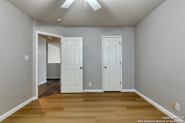 Image 30 of 33 For 15219 Spring Land