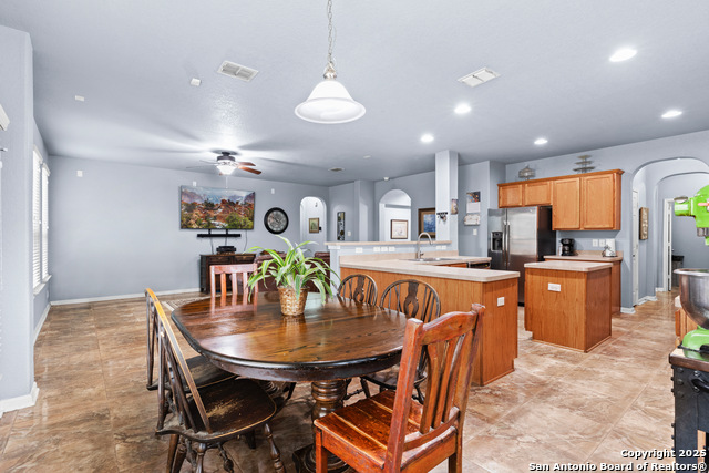 Image 10 of 38 For 325 Golden Bear Dr