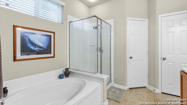 Image 18 of 38 For 325 Golden Bear Dr