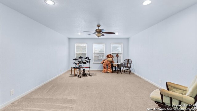 Image 22 of 38 For 325 Golden Bear Dr