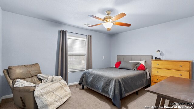 Image 27 of 38 For 325 Golden Bear Dr