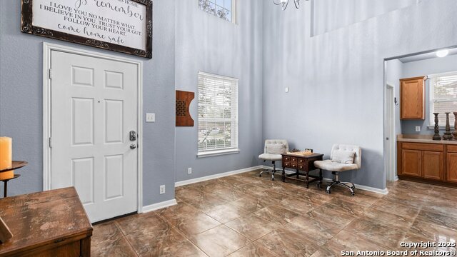 Image 6 of 38 For 325 Golden Bear Dr