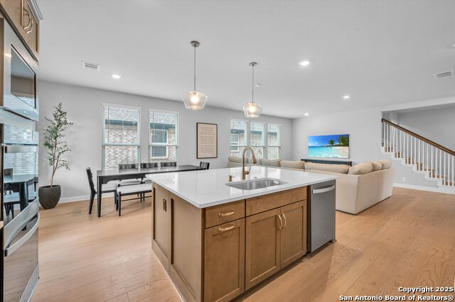 Image 16 of 33 For 349 Rhapsody