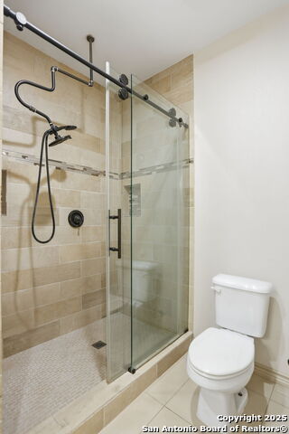 Image 22 of 32 For 5122 Gwenda Lea