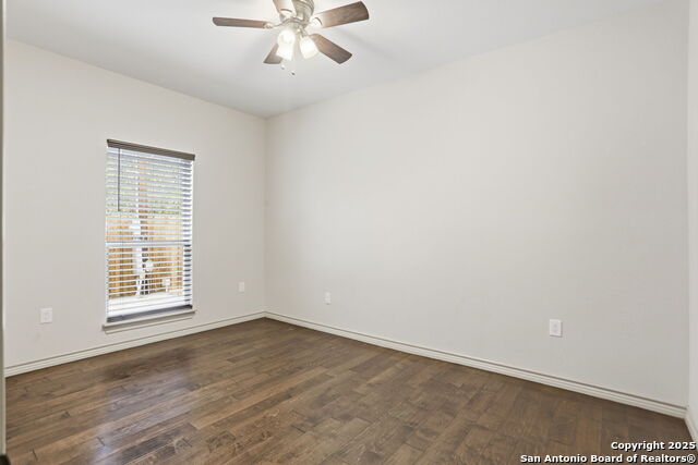 Image 24 of 32 For 5122 Gwenda Lea